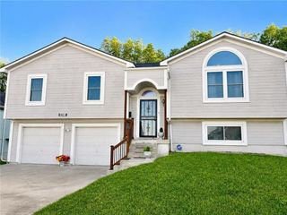 3823 E 53rd Street, Kansas City, MO 64130
