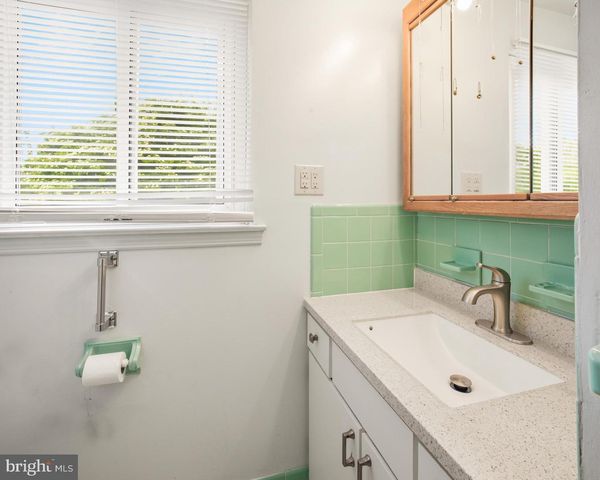 308 BROOKLINE AVE, Cherry Hill, NJ 08002