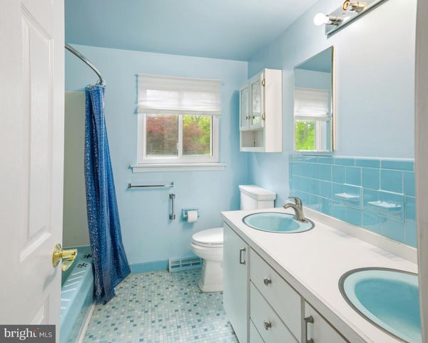 308 BROOKLINE AVE, Cherry Hill, NJ 08002