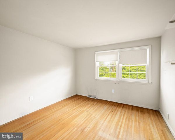 308 BROOKLINE AVE, Cherry Hill, NJ 08002