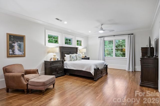 614 Olde Cotswold Court, Charlotte, NC 28211