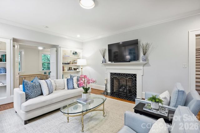 614 Olde Cotswold Court, Charlotte, NC 28211