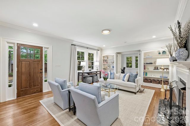 614 Olde Cotswold Court, Charlotte, NC 28211