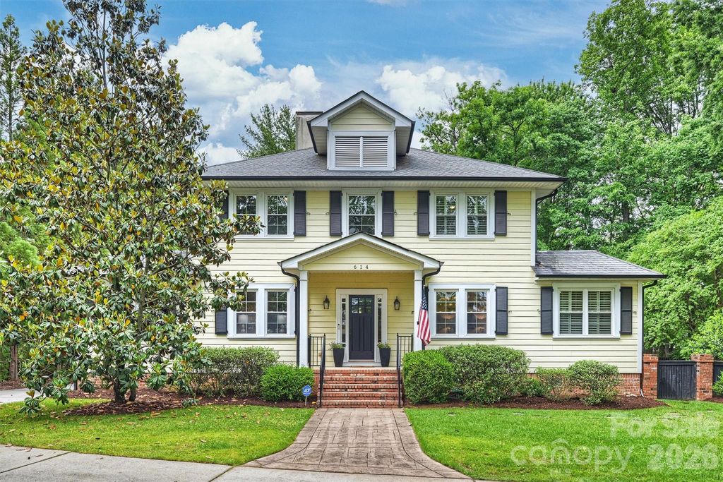 614 Olde Cotswold Court, Charlotte, NC 28211