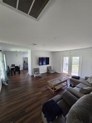 11821 VERA AVENUE, Tampa, FL 33618