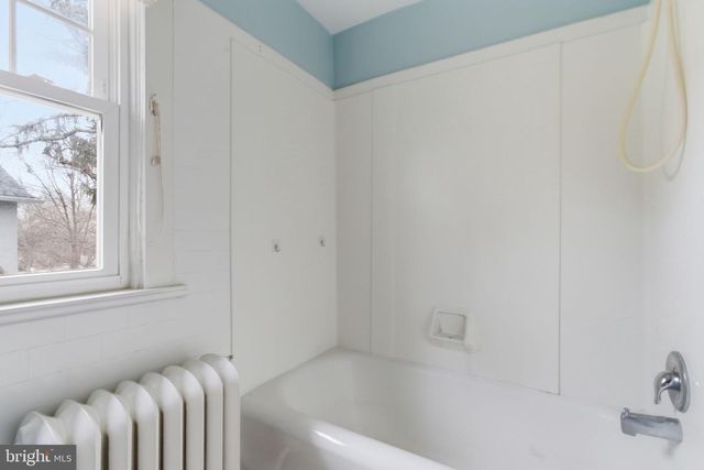 530 E MANOA RD, Havertown, PA 19083