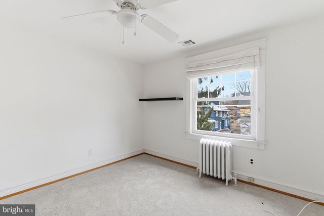 530 E MANOA RD, Havertown, PA 19083