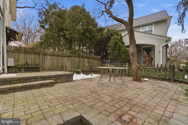 530 E MANOA RD, Havertown, PA 19083