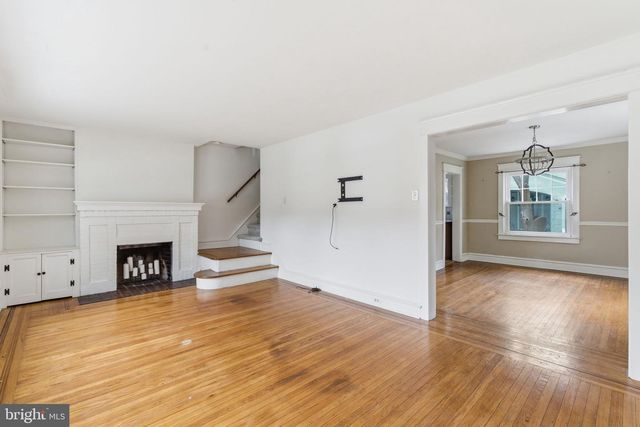 530 E MANOA RD, Havertown, PA 19083