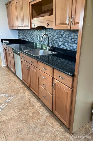 5 Kate Terrace, Piscataway, NJ 08854