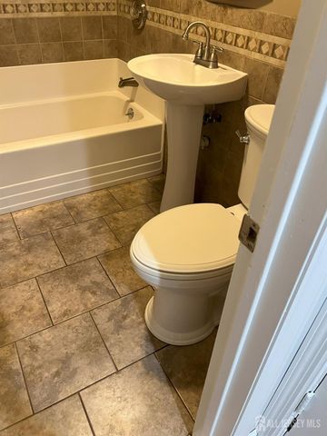 5 Kate Terrace, Piscataway, NJ 08854