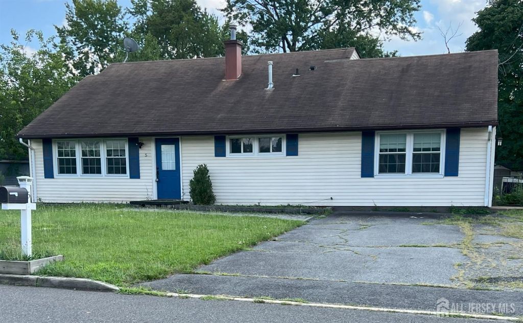 5 Kate Terrace, Piscataway, NJ 08854