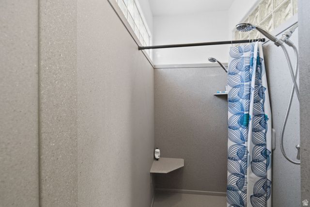 2498 E CANYON DR, Washington, UT 84780