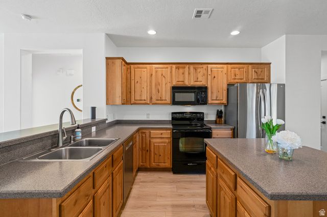 2498 E CANYON DR, Washington, UT 84780