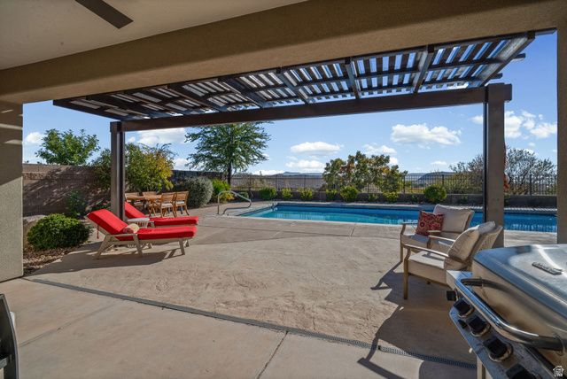 2498 E CANYON DR, Washington, UT 84780