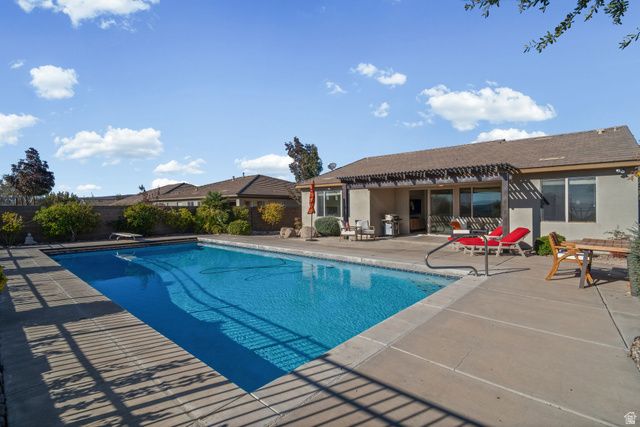 2498 E CANYON DR, Washington, UT 84780