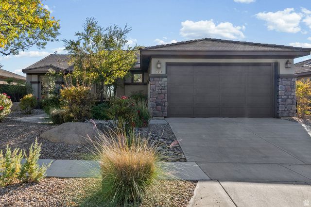 2498 E CANYON DR, Washington, UT 84780