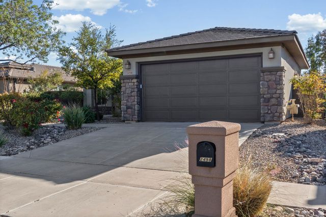 2498 E CANYON DR, Washington, UT 84780