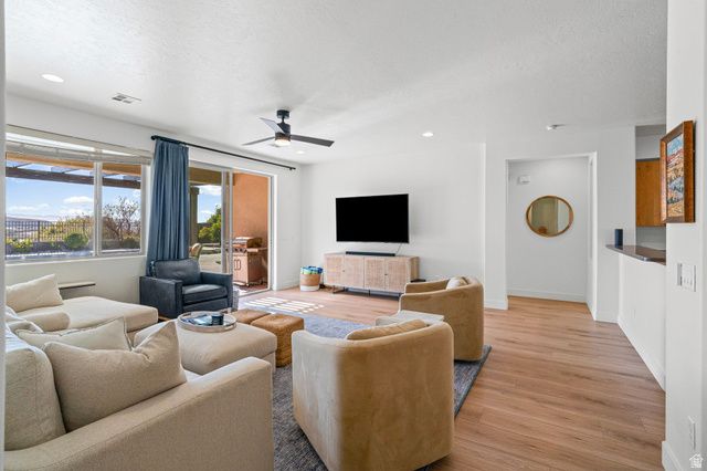 2498 E CANYON DR, Washington, UT 84780