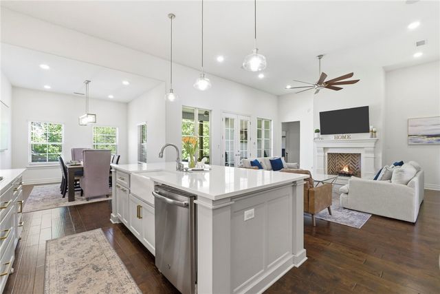 341 N Ainsley Loop, Fayetteville, AR 72704
