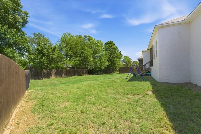 341 N Ainsley Loop, Fayetteville, AR 72704