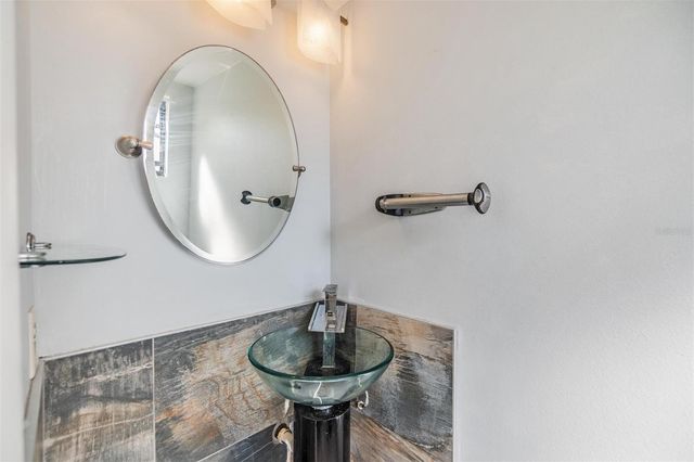 215 WOODS LANDING TRAIL, Oldsmar, FL 34677