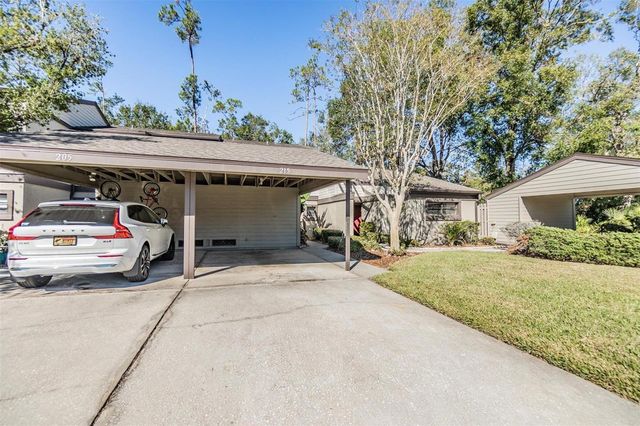 215 WOODS LANDING TRAIL, Oldsmar, FL 34677