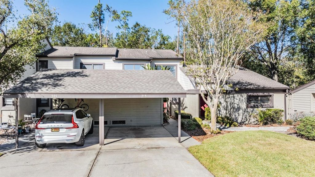 215 WOODS LANDING TRAIL, Oldsmar, FL 34677