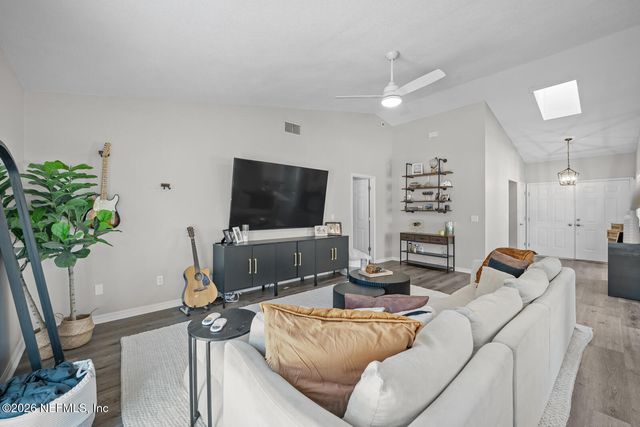 2144 E ST MARTINS Drive, Jacksonville, FL 32246