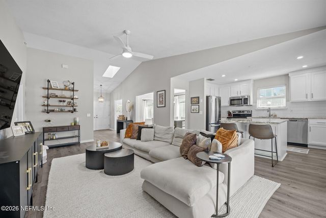 2144 E ST MARTINS Drive, Jacksonville, FL 32246