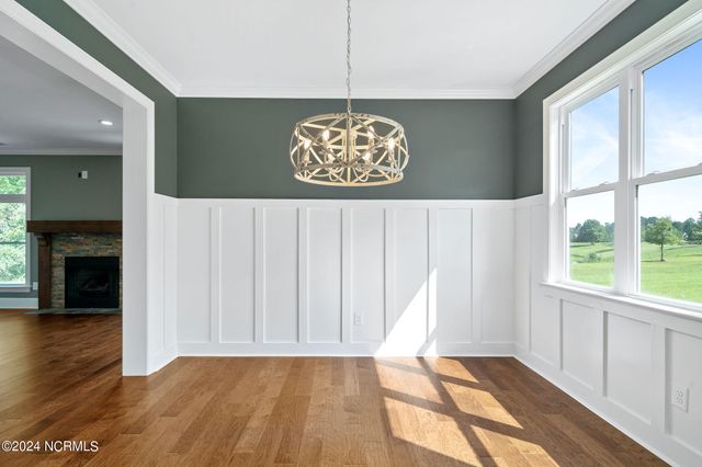 135 Sycamore Lakes Drive, Wallace, NC 28466