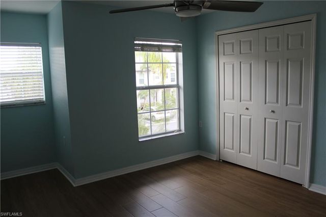 9076 Gervais CIR 403, Naples, FL 34120