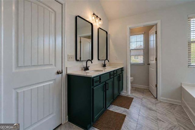 5114 Rapahoe Trail, Atlanta, GA 30349