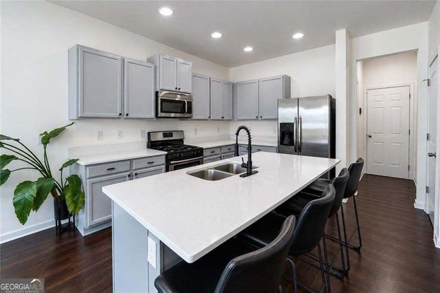5114 Rapahoe Trail, Atlanta, GA 30349