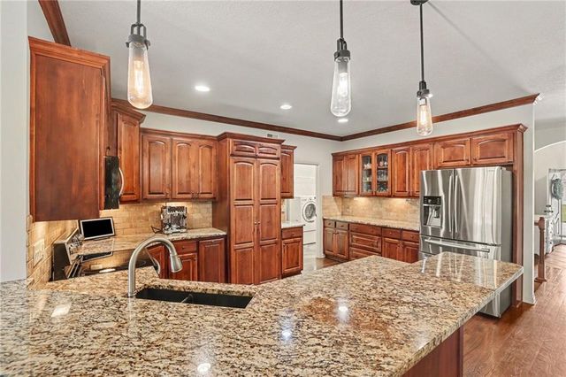 4510 SW Olympia Drive, Lee's Summit, MO 64082