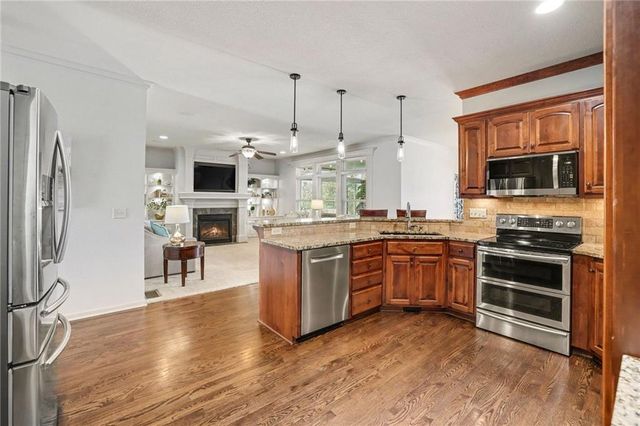 4510 SW Olympia Drive, Lee's Summit, MO 64082