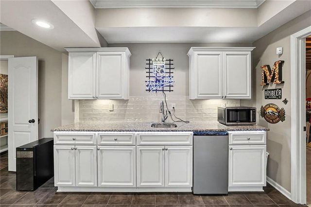 4510 SW Olympia Drive, Lee's Summit, MO 64082