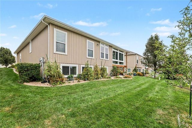 4510 SW Olympia Drive, Lee's Summit, MO 64082