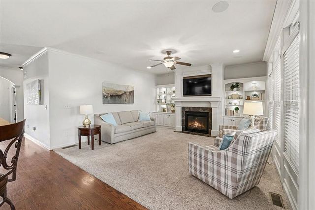4510 SW Olympia Drive, Lee's Summit, MO 64082