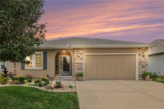 4510 SW Olympia Drive, Lee's Summit, MO 64082