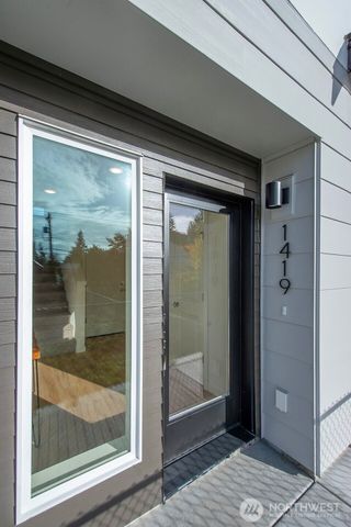 1419 SW 111th Lane, Seattle, WA 98164