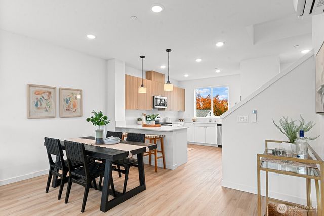 1419 SW 111th Lane, Seattle, WA 98164