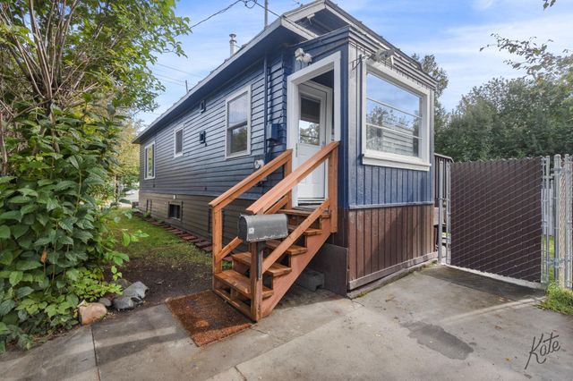 1002 LACEY STREET, Fairbanks, AK 99701