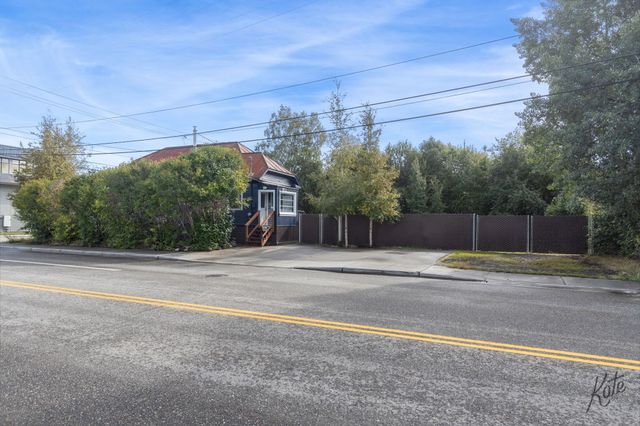 1002 LACEY STREET, Fairbanks, AK 99701