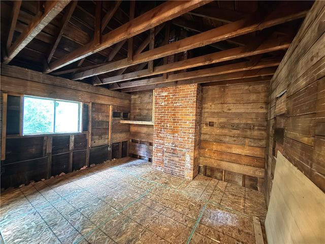 418 Ambridge Ave, Leet Twp, PA 15003