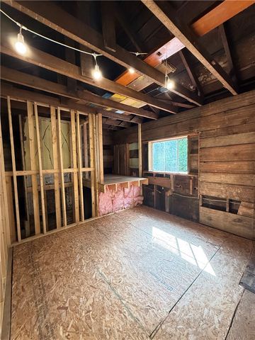 418 Ambridge Ave, Leet Twp, PA 15003
