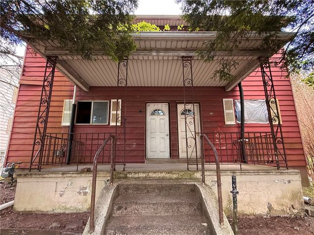 418 Ambridge Ave, Leet Twp, PA 15003