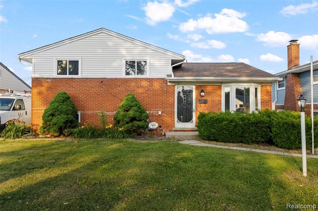 9651 Blaty Street, Taylor, MI 48180
