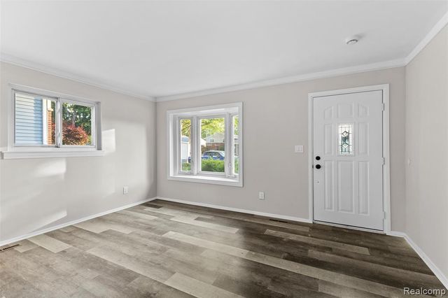 9651 Blaty Street, Taylor, MI 48180