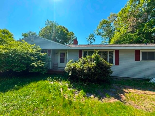 17 Lawn Ave, Lowell, MA 01852